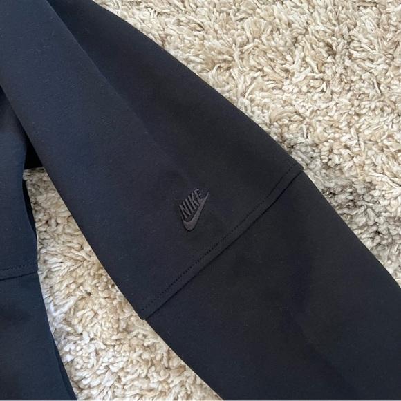 ✔️ NWT✔️ NIKE Sportswear Tech Pack Jumpsuit - Picture 8 of 10